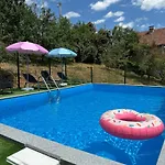 Vikendica Royal Haven Dobrosevici